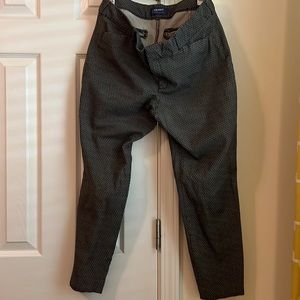 Women size 14 Old Navy Black and White Pixie pants